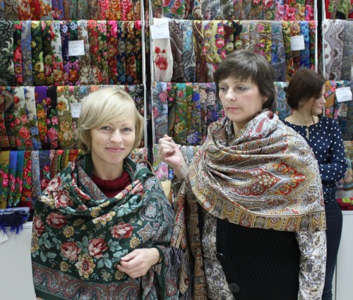 Марина в Расцветающих камнях-60 и Лена в Царском-53