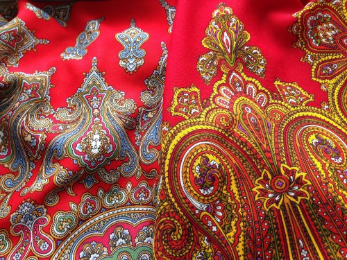 Волшебный танец 1581 - 5, И.Дадонова, 125 * 125 и Турецкий 327 - 5,  Л.Савельева, 146 * 146