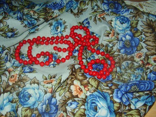 Бусы из коралла