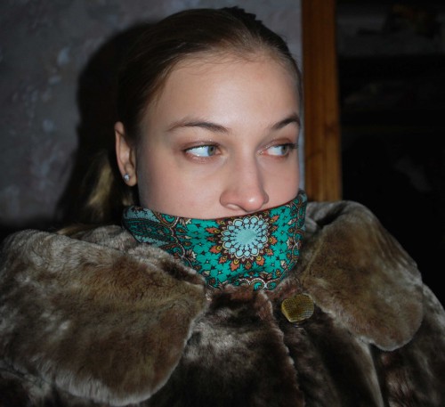 Утеплилась))спрятала шальку)