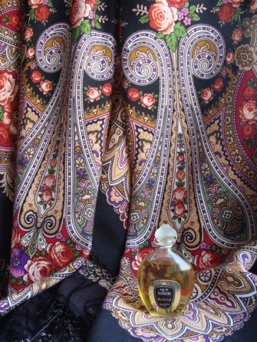 Два шедевра. На все времена. &quot;Тонкий ажур&quot; и Shalimar Guerlain<br />Когда за окном холодно и падает снег. И не только)))))))))))