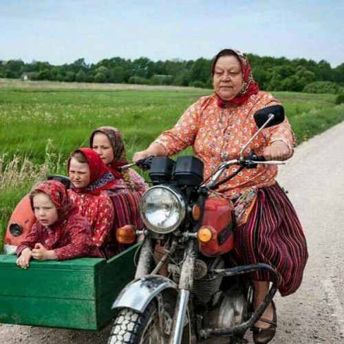 мотоциклистка.jpg