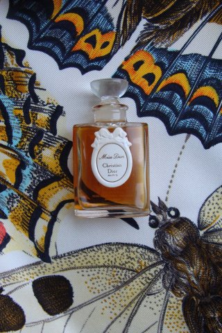 x_2734f190.jpg
