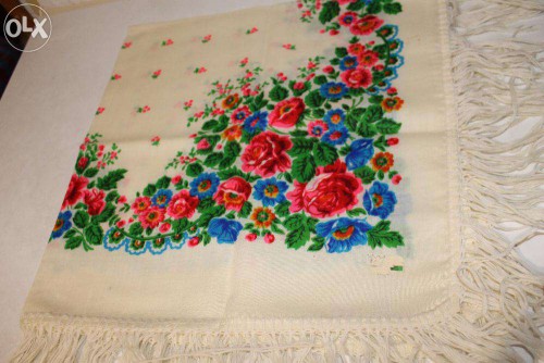 235273344_4_1000x700_kollektsiya-babushkinyh-platkov-moda-i-stil.jpg