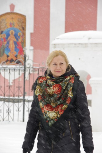 И Оленька из Астрахани в Цветочной сказке здесь же...