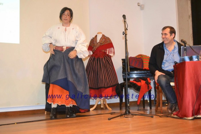 Traxe Galego, Antonio Sanjurjo e Teresa Astorgano 310513 (55).jpg