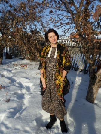Русская красавица-19 Дадоновой. Здесь больше видно мое современное удмуртское платье.