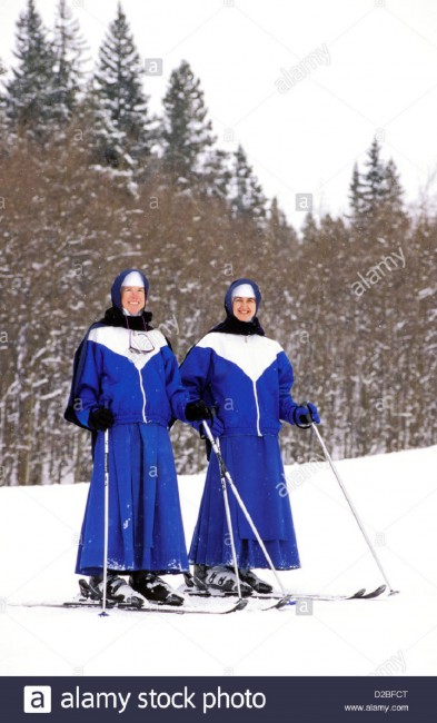 Монахини на лыжах в Колорадо<br />http://www.alamy.com/stock-photo-colorado-crested-butte-skiing-nuns-posing-for-camera-53114008.html