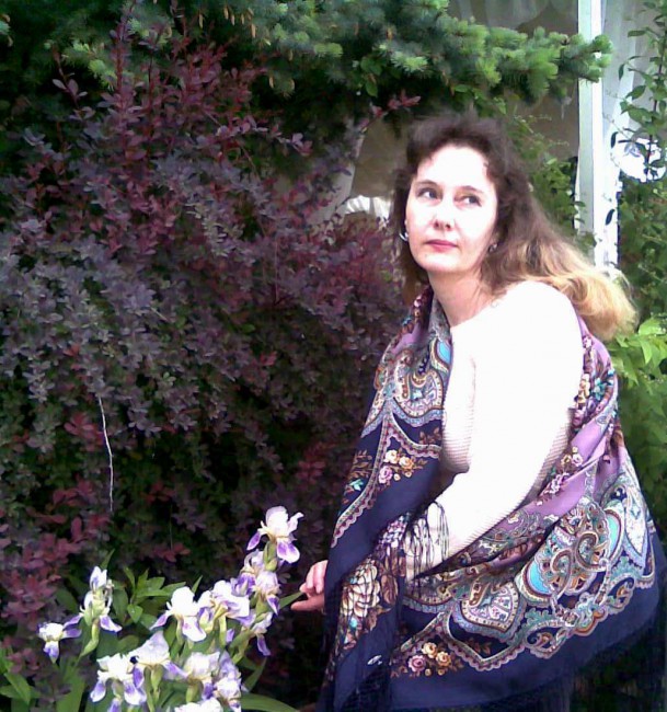 4 майя красный куст Вороника лучшее.jpg