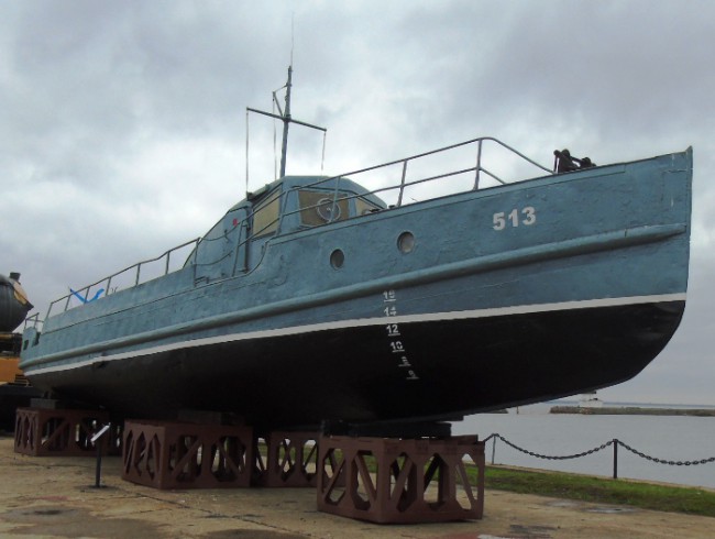 Рейдовый катер "РК 1915".