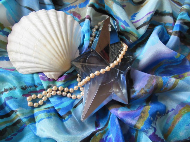 Angel Aqua Chic Thierry Mugler и платок шелковый Болеро 13, 65 х 65 см, Художник: Иконникова Любовь