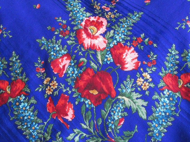 Платок шерстяной с просновками, 146 x 146 cm, Маки и медуница – 15 , автор неизвестен, восст. Татьяна Сухаревская