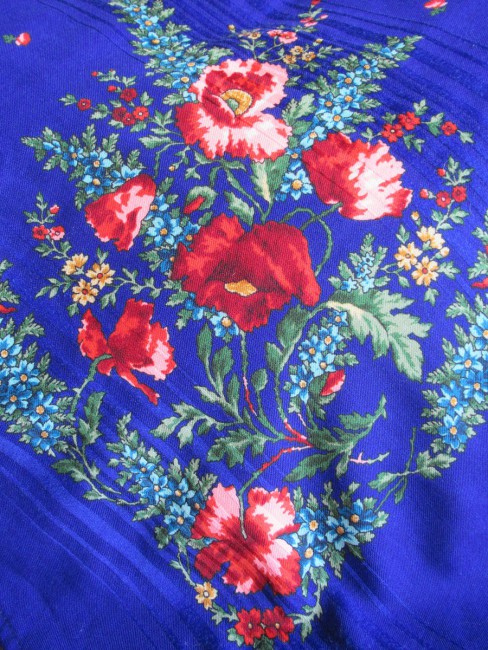 Платок шерстяной с просновками, 146 x 146 cm, Маки и медуница – 15 , автор неизвестен, восст. Татьяна Сухаревская
