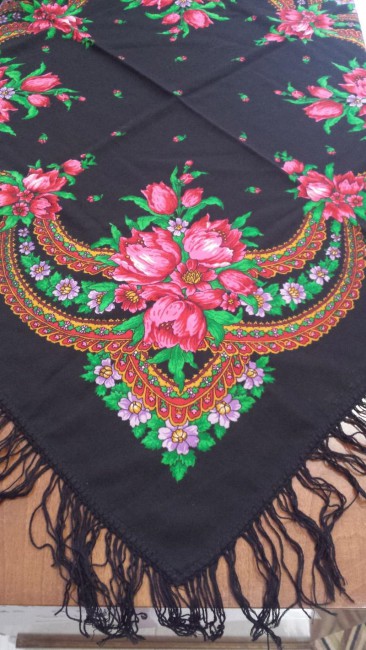 manton_merino_negro_rosas02.jpg