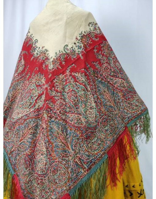 antiguo-manton-de-merino-fino-estampado (2).jpg