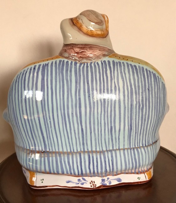 Статуэтка. Автор Ю. Петлина. Худ. Зинонова Э.
