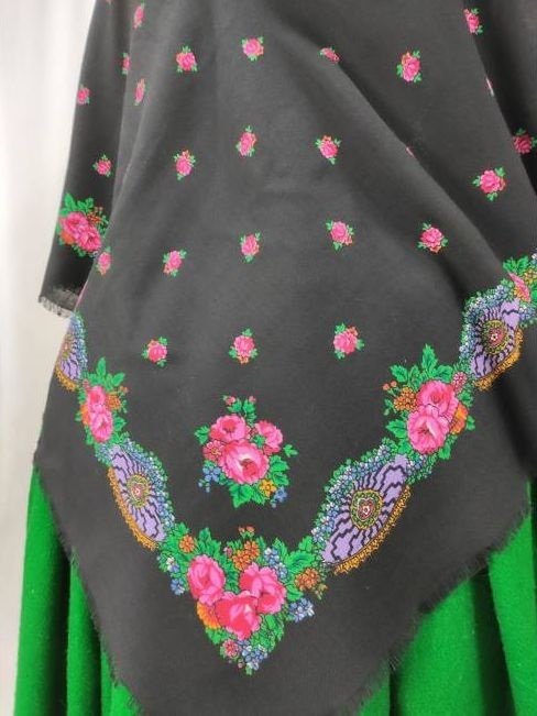 panuelo-de-lana-estampado.jpg