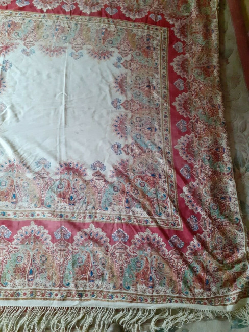 Antique-Victorian-Fringed-Floral-Print-Fringed-Paisley-Shawl-_57.jpg
