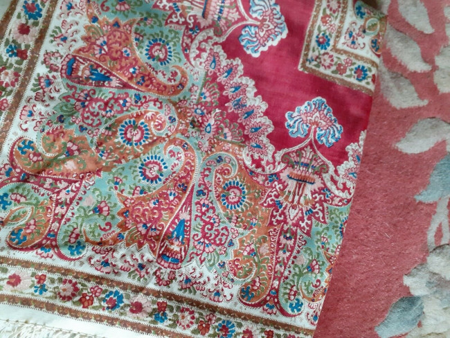 Antique-Victorian-Fringed-Floral-Print-Fringed-Paisley-Shawl-_57 (3).jpg