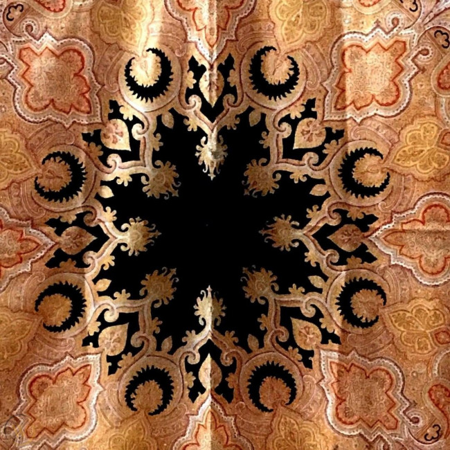 antique-wool-paisley-shawl-scarf_1_64a78c960e9fc0eb0d423162acf3aa75 (1).jpg