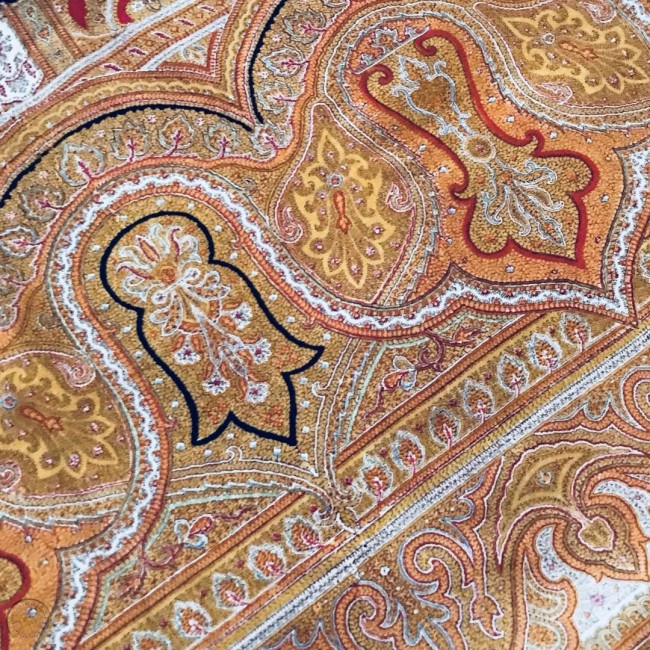 antique-wool-paisley-shawl-scarf_1_64a78c960e9fc0eb0d423162acf3aa75 (3).jpg