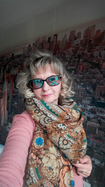 Шалъ Боярыня 334-25,  Автор Ирина Дадонова (Выпуск 2019 года)