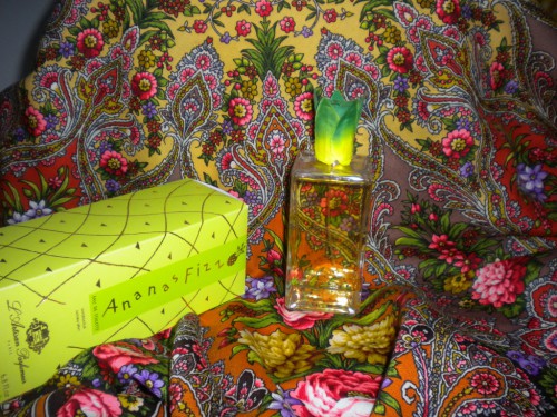 Миндаль 1369-17, Валерия Фадеева и Ananas Fizz L Artisan Parfumeur (дома)