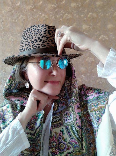 Платок 135 см &quot;Переплетение судеб-2&quot;, художник Валерия Фадеева.
