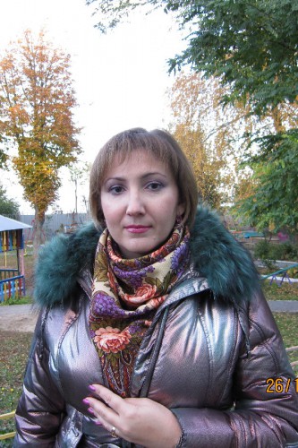 Цветет сирень.
