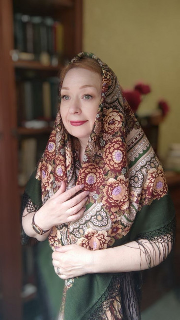 шаль БОЯРЫНЯ 10. Художник Дадонова Ирина