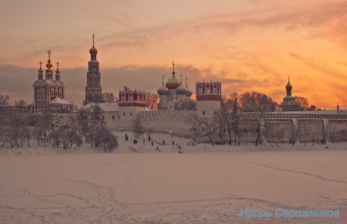 Новодевичий монастырь,фото сделано под Новый год