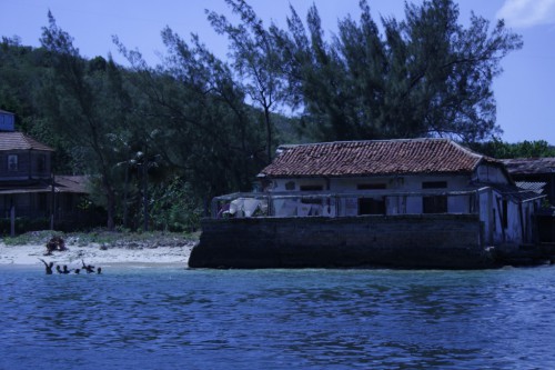 Кубинцы очень приветливый и дружелюбный народ. И по своему очень счастливые люди