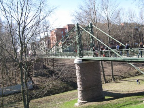Макаровский мост. Остался, как упоминание о бурной реке, превратившейся в крохотный ручеек даже весной.