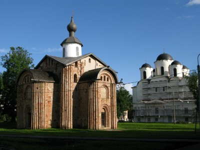 Церковь Параскевы Пятницы. Одна из многих великолепных церквей на Ярославовом подворье.