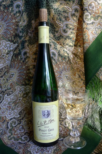Pinot Gris 2010 и Сады Шираза 855-10 Т.Сухаревской