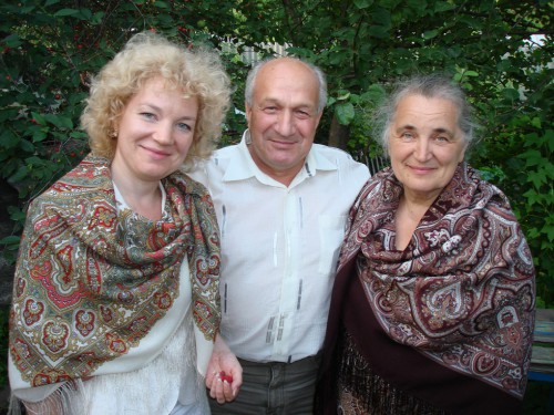 Ольга Лабзина-3, (неравнодушный к женщинам в платках мужчина) и  Испанский-17...