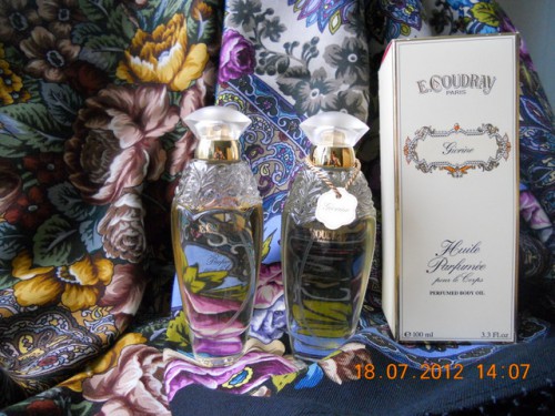 Это маслице,оно замечательное.Гораздо лучше ,приятнее  и более стойкое , чем   EDP.<br />Ambre et Vanille-наиблагороднейшая   ваниль.<br />А Givrine -букет цветов,пахнущий для меня липой,хотя там она не заявлена.Представитель  элитной парфюмерии.