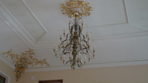 Люстра, лепнина