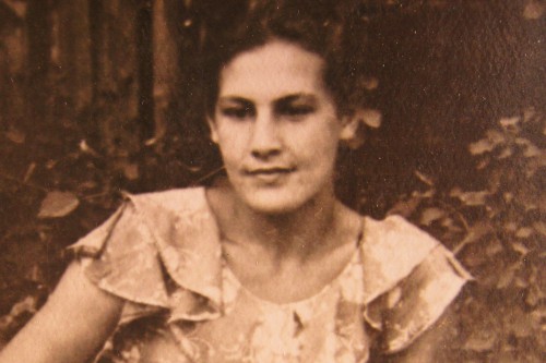 Бабушке 18 лет.