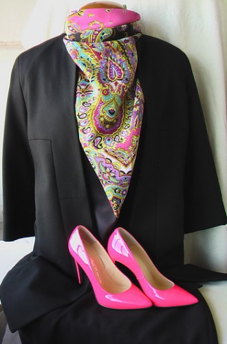 С сюртуком и брюками