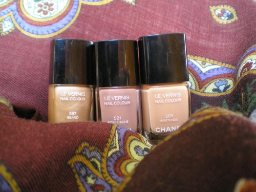 Феникс-17 и Chanel  Le vernis Island 597, Rose  caché 521 , Inattendu 503