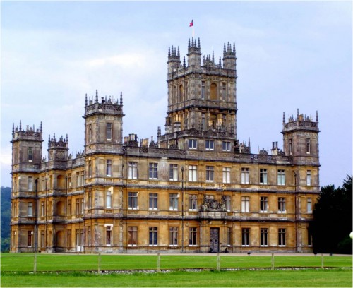 Аббатство Даунтон_Highclere Castle.JPG