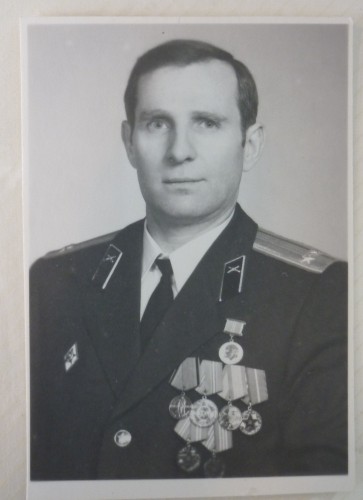 Дедушка Николай, военный атташе, полковник.