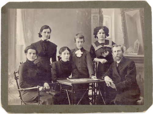 Примерно 1910год. Две девушки в форме (бабушка стоит слева)