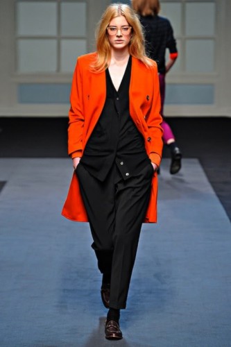 paul-smith-rtw-fw2011-runway-14_200048373438.JPG