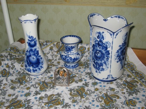 100% хлопок. Прекрасное качество.<br />Вазы -"Тюльпан"  и 2 без названия.