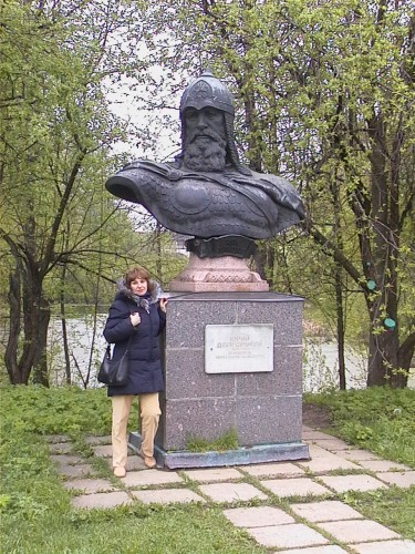 Памятник Юрию Долгорукому, основателю Моквы, переславля, Дмитрова, Юрьева и про. и проч.
