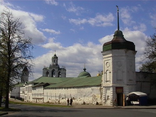 Спасский монастырь снаружи