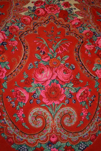 Old_shawl-red-white_4_800.jpg