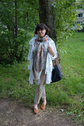 Прошу прощения за неуклюжесть  и ошибки в моих сообщениях. но я еще не совсем хорошо владею техникой.. Хочу показать платок &quot;Фея сирени&quot;, такой летний, легкий, шелковистый и игривый.